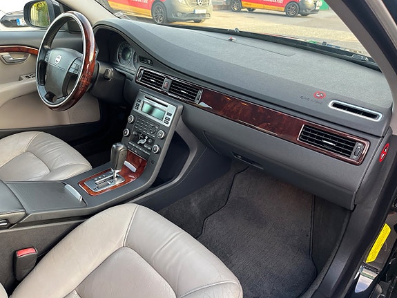 Volvo S80 15 of 27