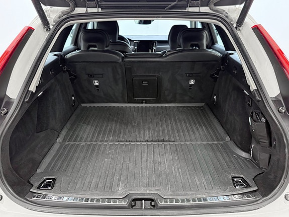 Volvo V90 Cross Country 13 of 29