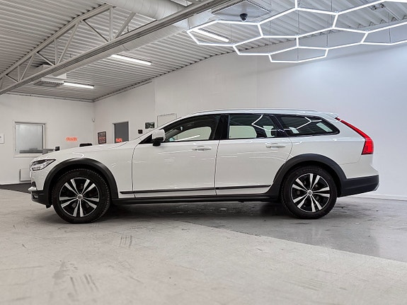 Volvo V90 Cross Country 9 of 29