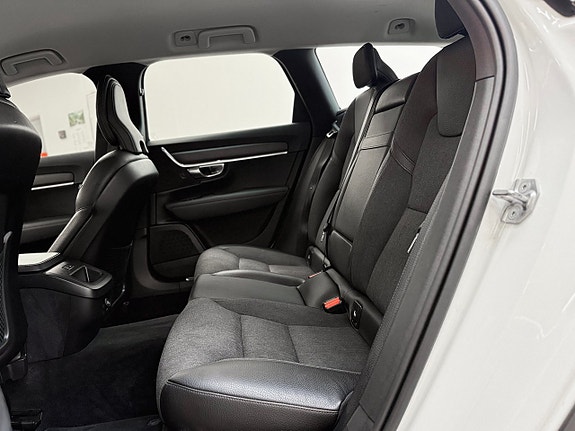 Volvo V90 Cross Country 12 of 29
