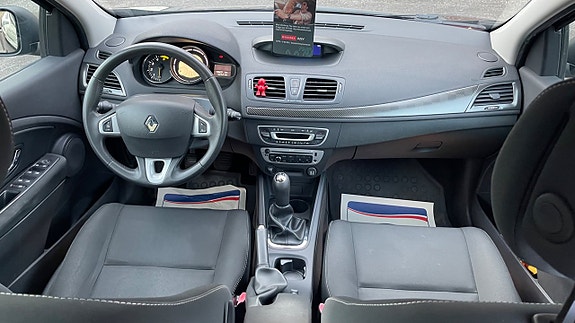 Renault Megane 14 of 16