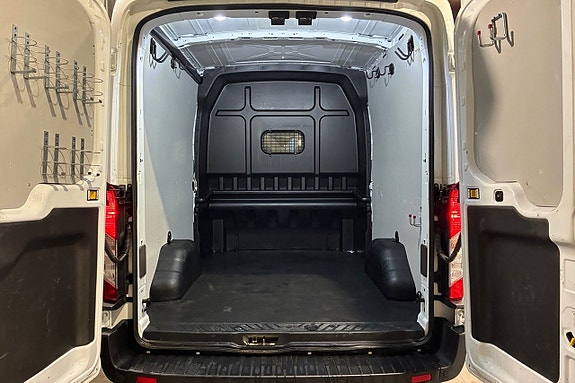 Ford Transit 11 of 18
