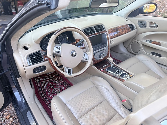 Jaguar XKR 7 of 10