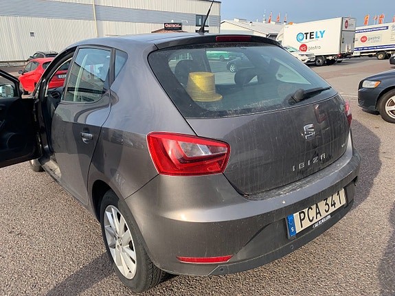 Seat Ibiza 2 of 3