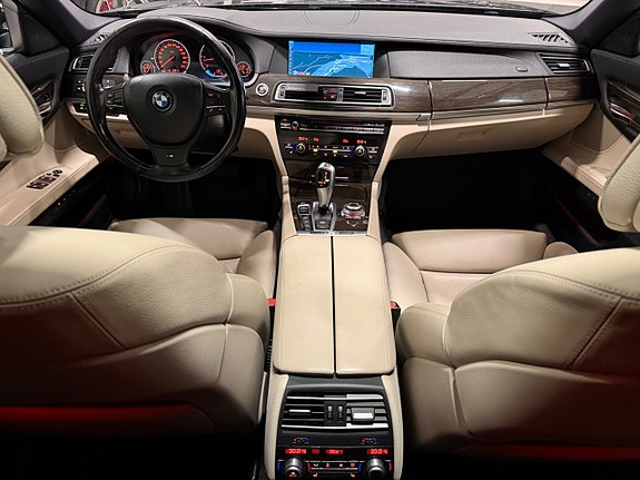 BMW 740d xDrive 3.0 6 cyl. 306 ch BVA / 154 910 km / Head-Up / Night Vision / Toit ouvrant / Cuir confort