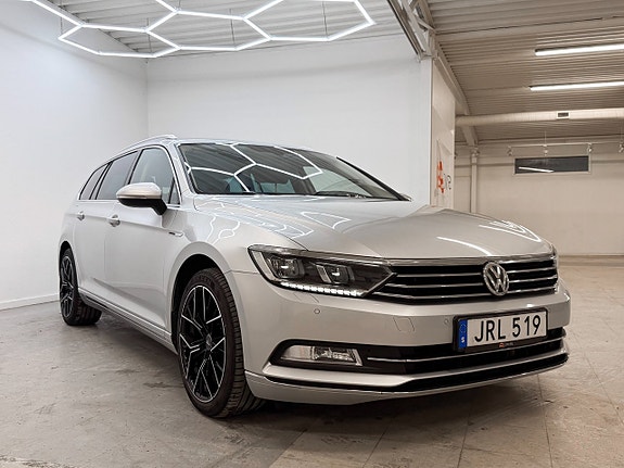 Volkswagen Passat 3 of 29