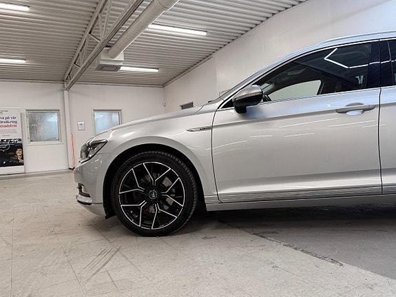 Volkswagen Passat 24 of 29