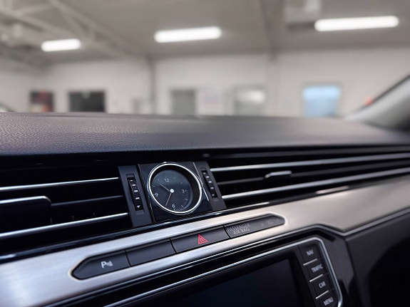 Volkswagen Passat 22 of 29