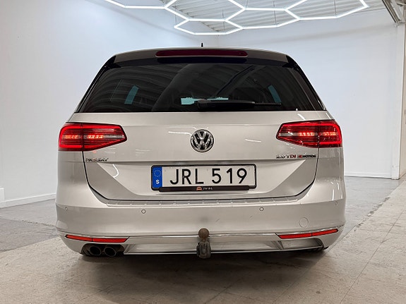 Volkswagen Passat 5 of 29