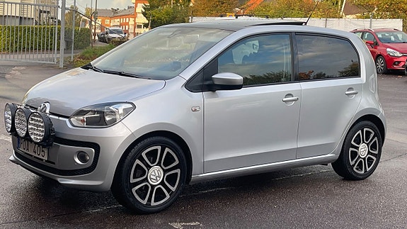 Volkswagen UP! 5 of 15