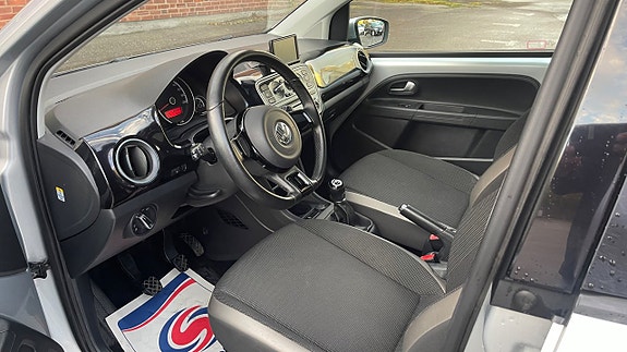 Volkswagen UP! 10 of 15