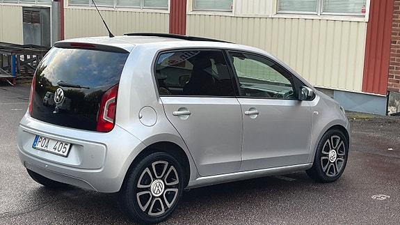 Volkswagen UP! 4 of 15