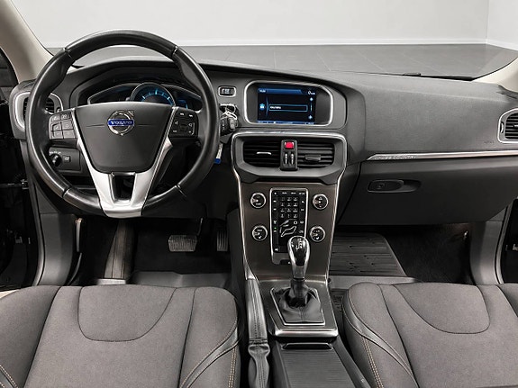 Volvo V40 Cross Country 11 of 12
