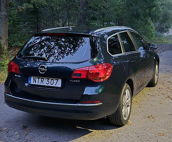 Opel Astra 9 of 14