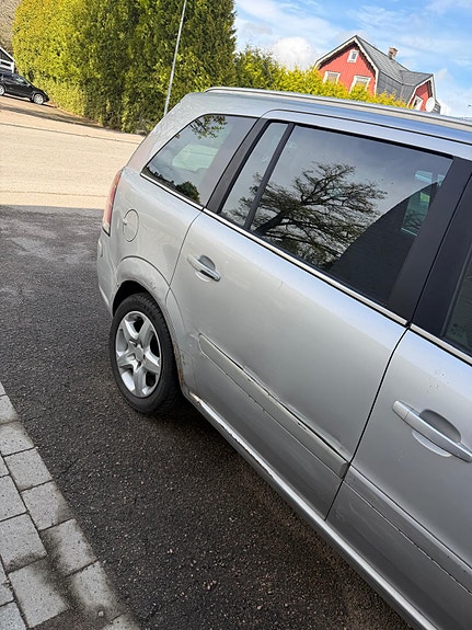 Opel Zafira 5 of 5