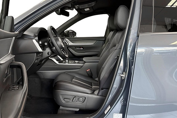 Mazda CX-60 13 of 30