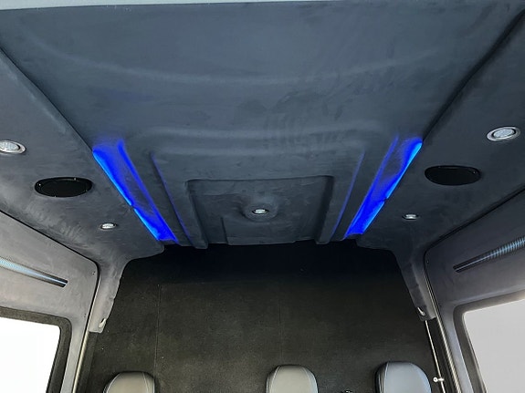 Volkswagen Crafter 12 of 15