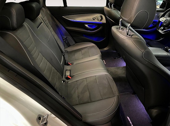 Mercedes-Benz E200 13 of 16