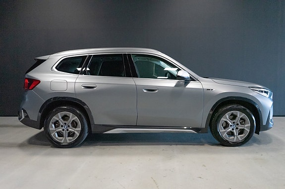 BMW X1 2 of 14