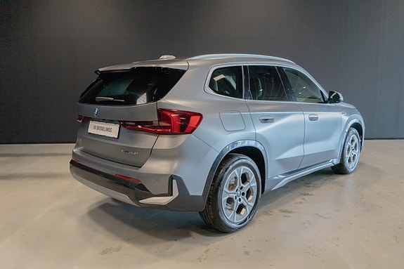 BMW X1 3 of 14