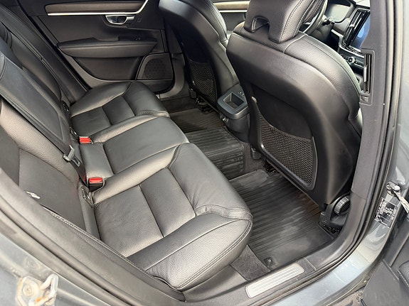 Volvo V90 Cross Country 6 of 11