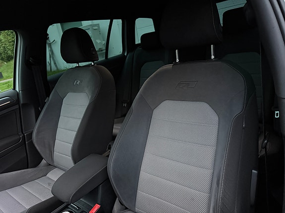 Volkswagen Golf VII 12 of 14