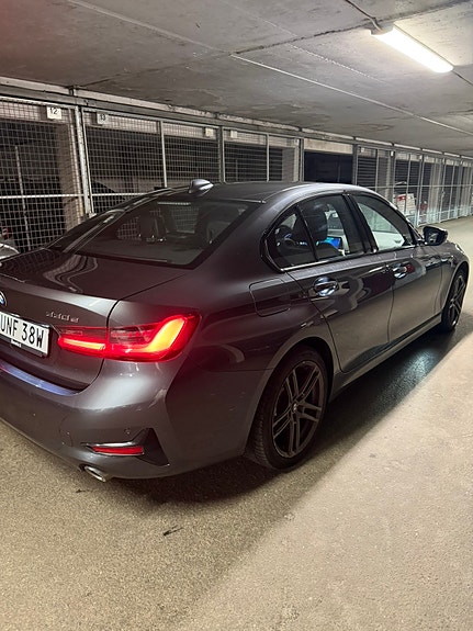 BMW 330e 2 of 9