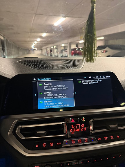 BMW 330e 5 of 9