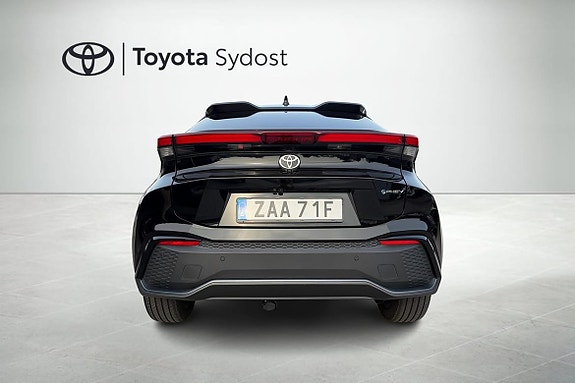 Toyota C-HR 5 of 21