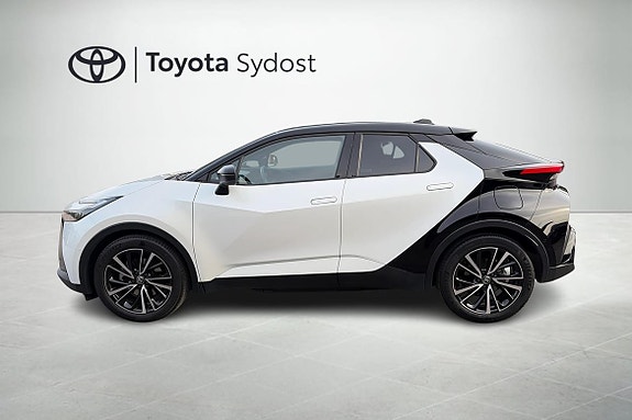Toyota C-HR 4 of 21