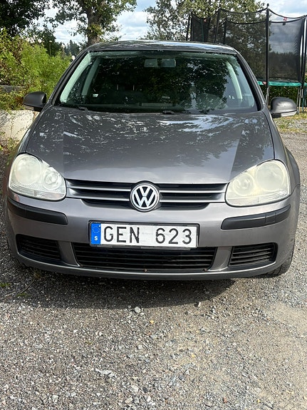 Volkswagen Golf V 4 of 7