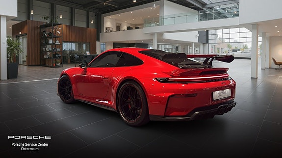 Porsche 911 GT3 2 of 15