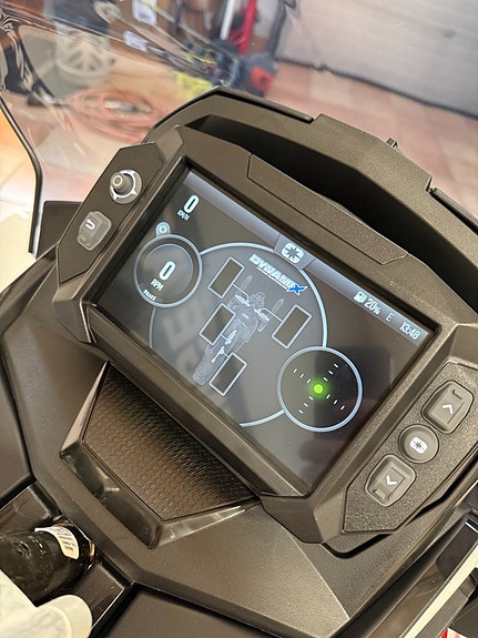 Polaris 650 INDY VR1 DYNAMIX 137" ABRIS SÄLEN Köp online 2 of 8