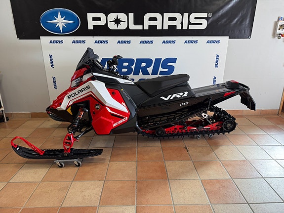 Polaris 650 INDY VR1 DYNAMIX 137" ABRIS SÄLEN Köp online 3 of 8