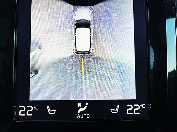 Volvo XC60 16 of 23