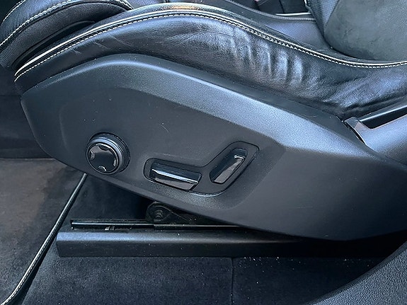 Volvo XC60 18 of 23