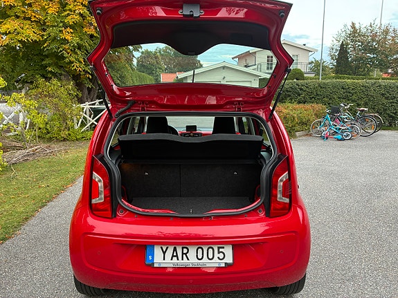 Volkswagen UP! 5 of 6