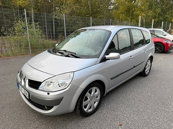 Renault Grand Scenic II 2 of 8