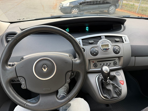 Renault Grand Scenic II 8 of 8