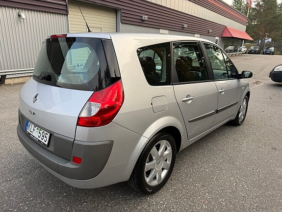 Renault Grand Scenic II 6 of 8