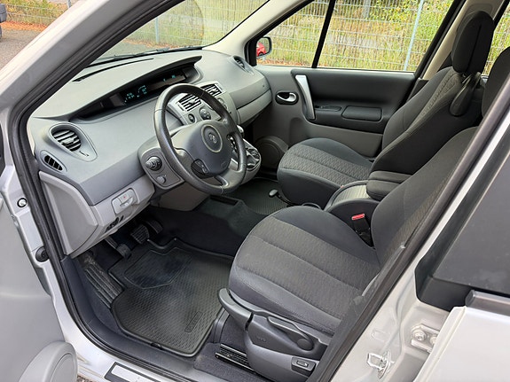 Renault Grand Scenic II 3 of 8