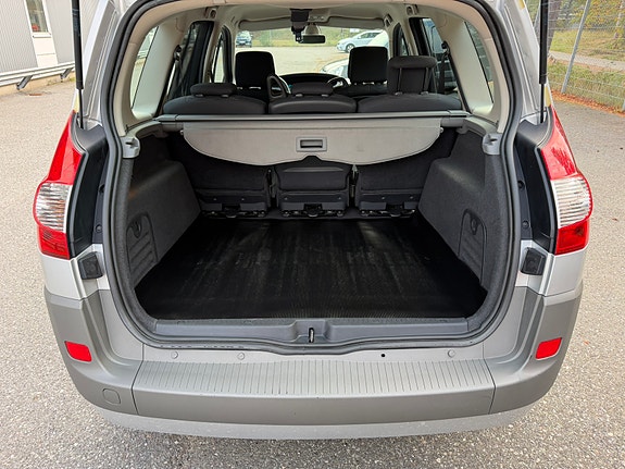 Renault Grand Scenic II 7 of 8
