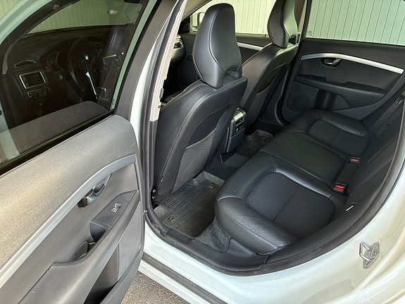 Volvo V70 5 of 6
