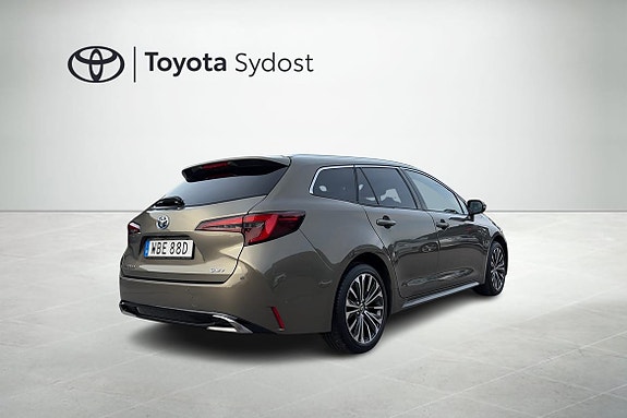 Toyota Corolla 3 of 21