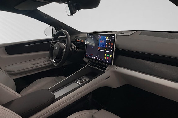 Polestar 4 6 of 12