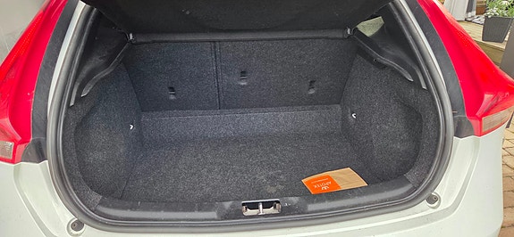 Volvo V40 6 of 6