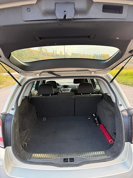 Opel Astra 3 of 8