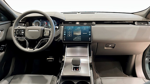 Land Rover Range Rover Velar 4 of 10