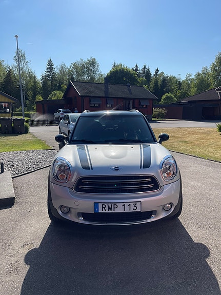 MINI Countryman Cooper 2 of 7