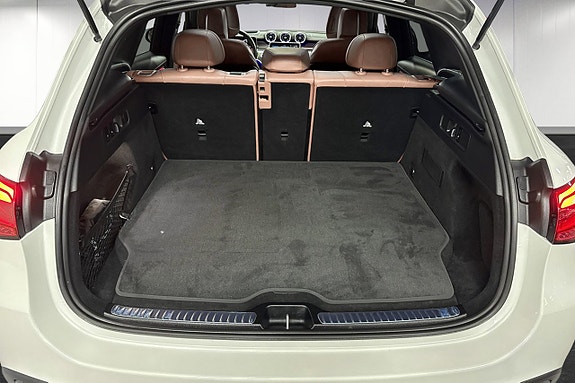 Mercedes-Benz GLC400 e 12 of 12